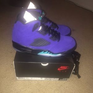 Jordan 5 Alternate Grapes